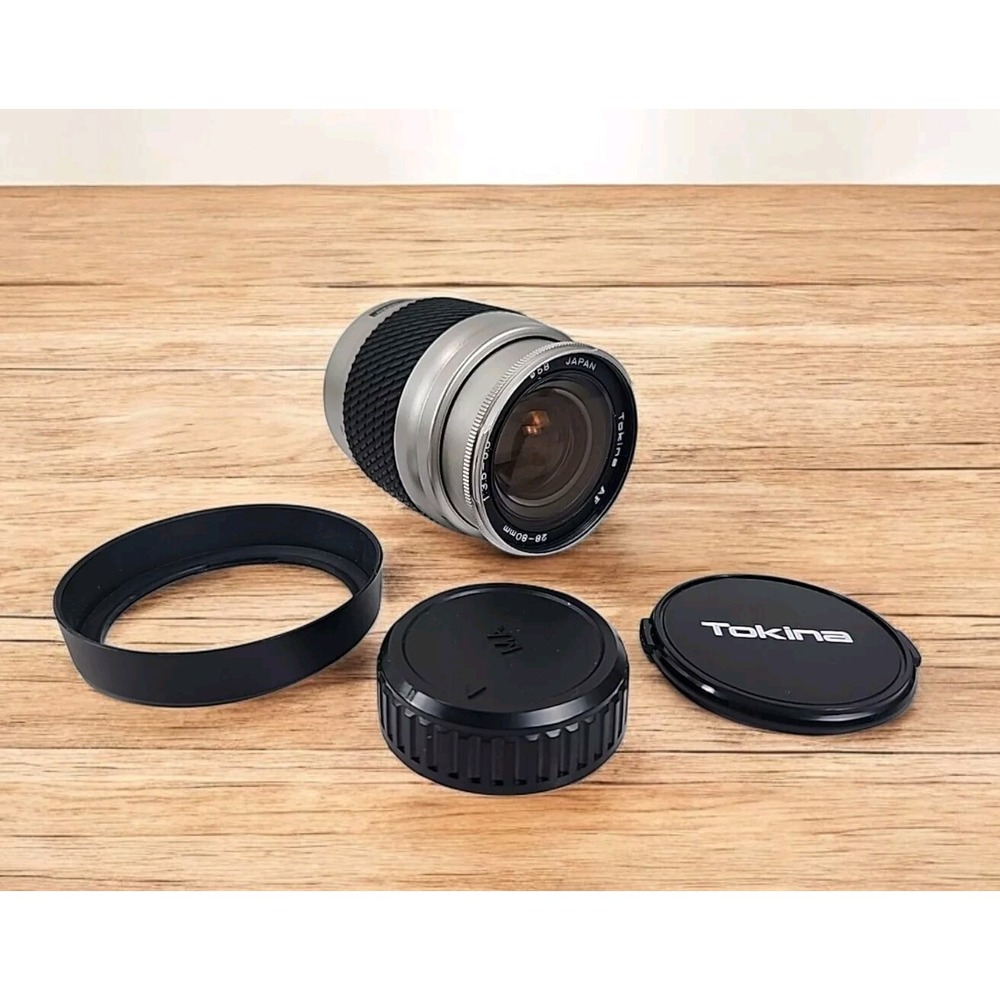 Tokina AF 28-80 mm Zoom Lens f/3.5-5.6 w Hood & Lens Caps for Minolta Maxxim 50